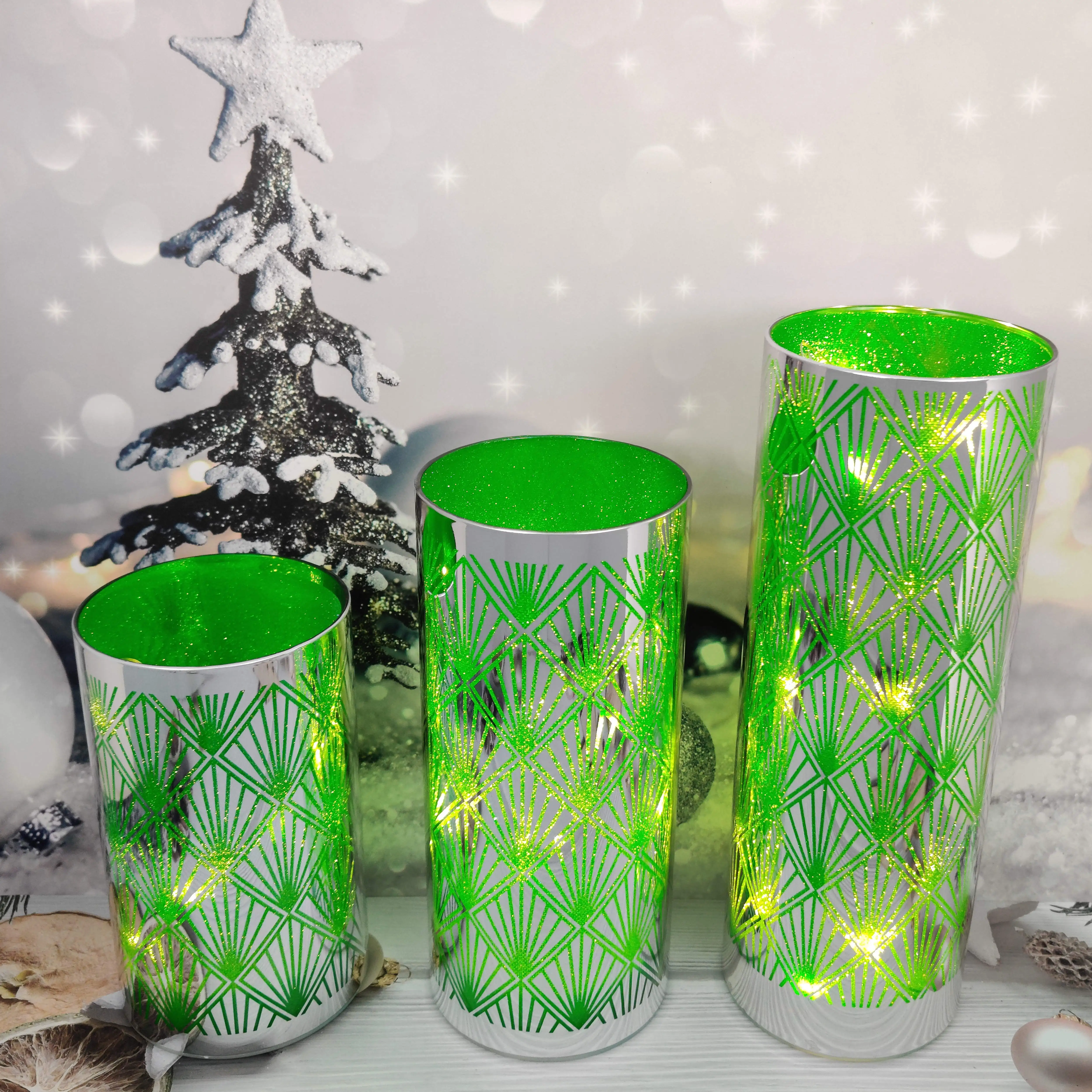 Battery operated led light up glass Christmas cylinder hurricane table decoration setting ideas factory