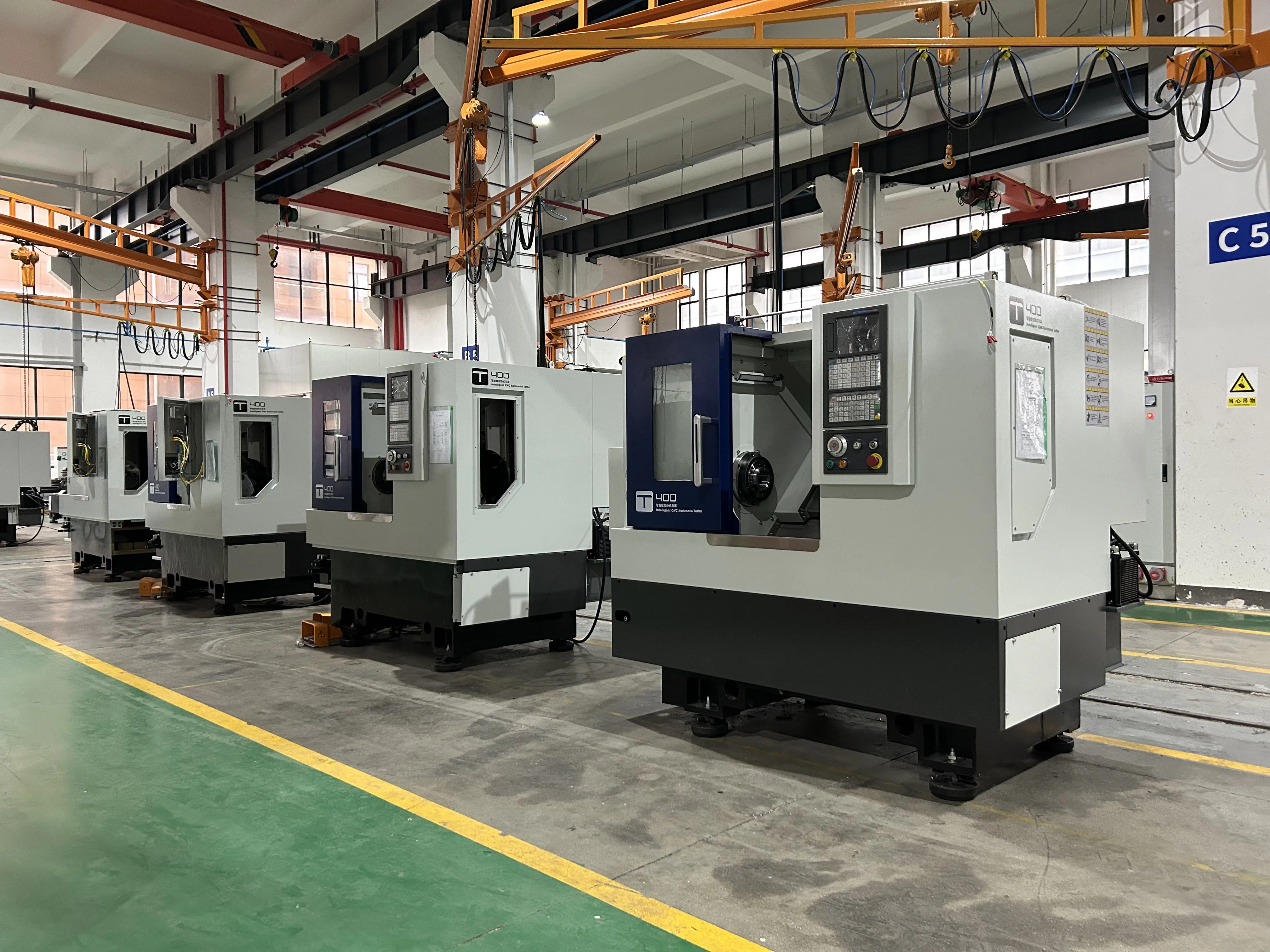 Economical CNC Lathe T300 GSK Controller Programmable Hydraulic Tailstock Horizontal Slant Bed CNC Lathe