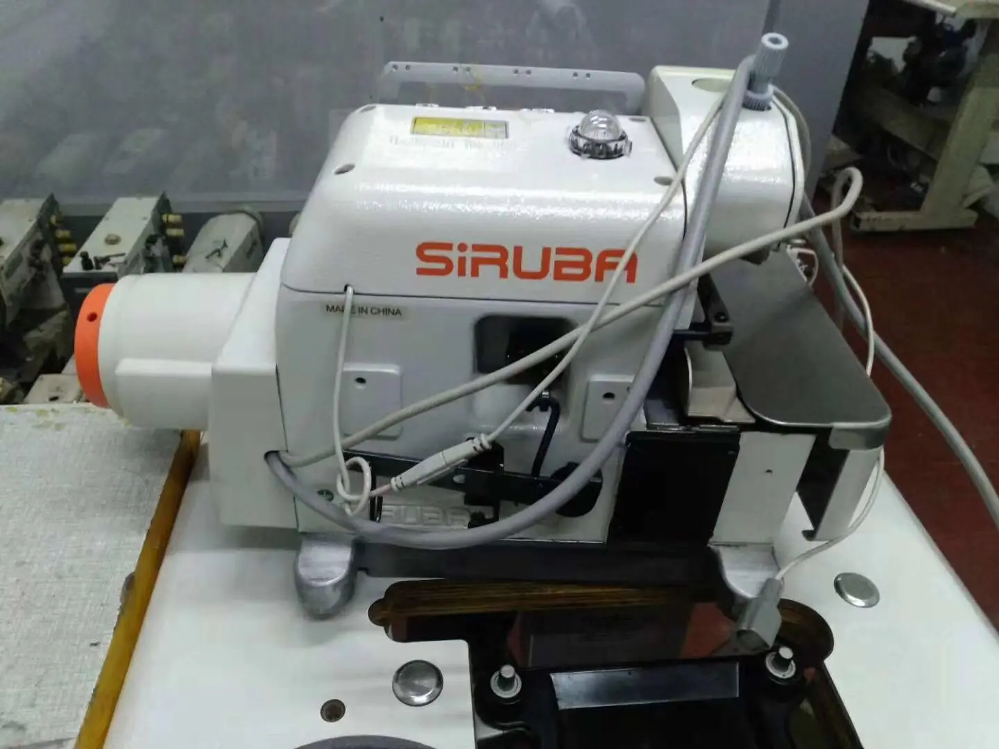 Original Siruba 988 Overlock Machine Four Thread Five Thread Lockstitch Machine SecondHand High Quality Spot Price