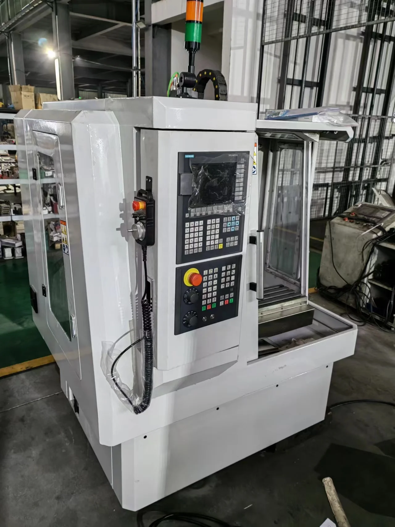 Xh7121 Mini CNC Milling Machine - 5 Axis Drilling & Milling for