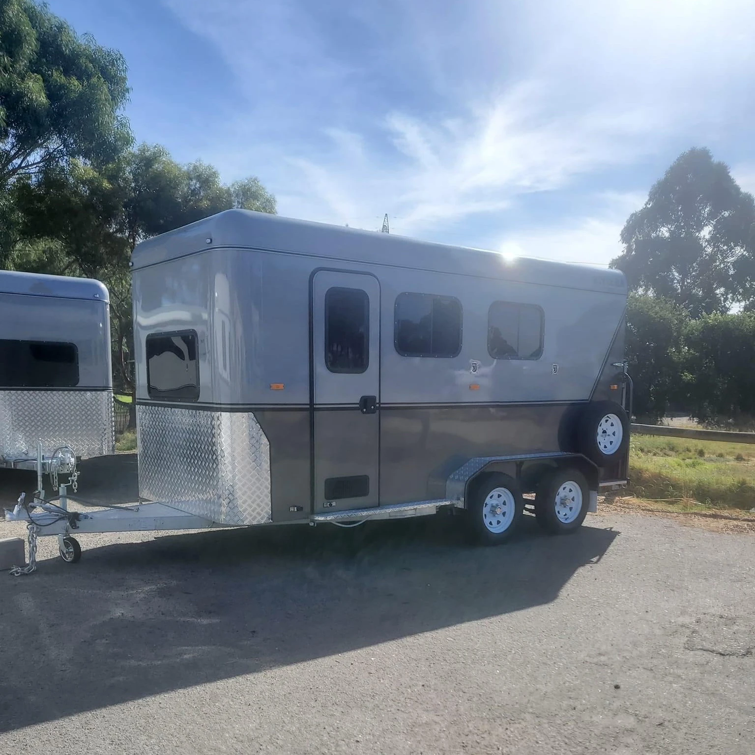 luxury horse trailers