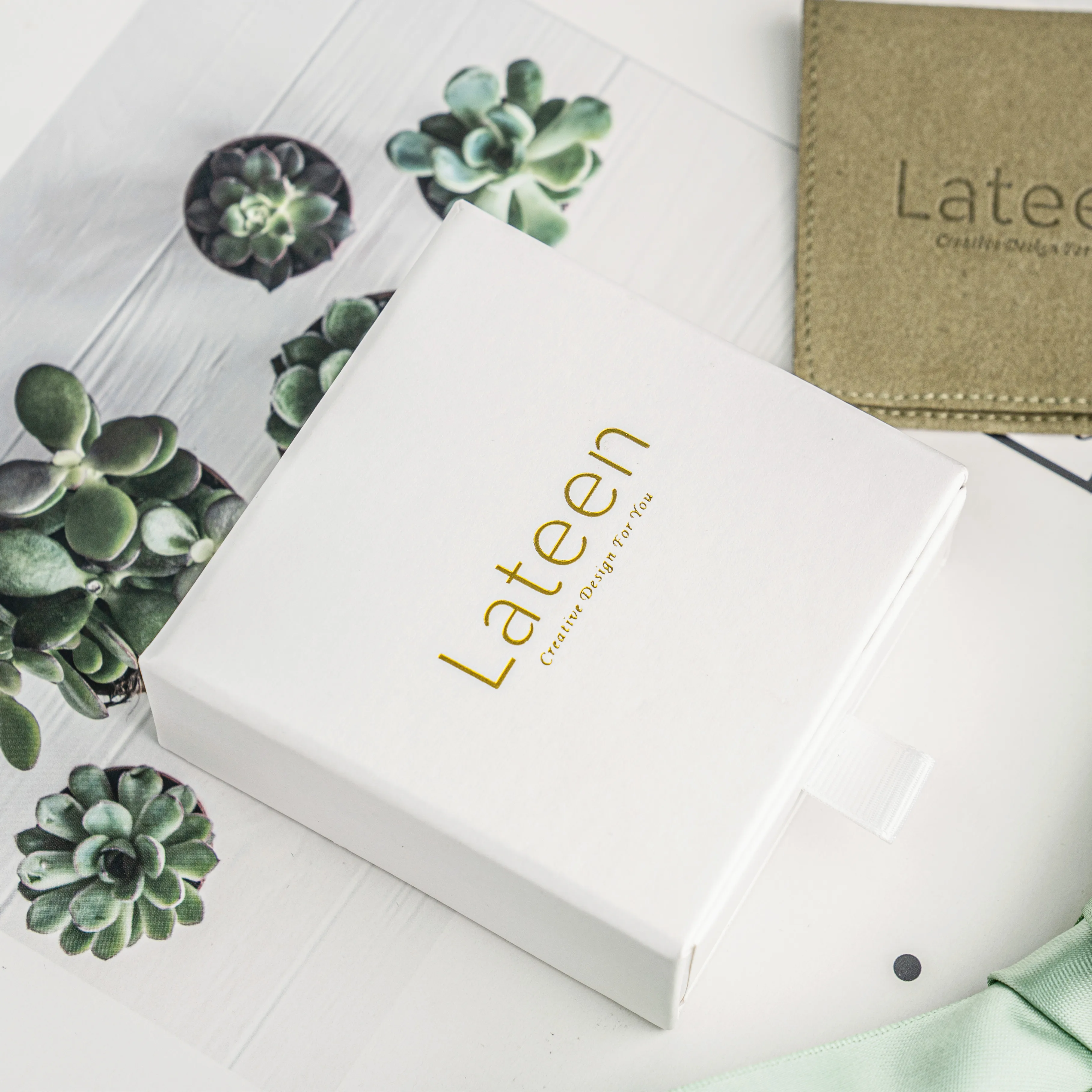 Custom Sliding Paper Cardboard Gift Packaging Jewelry Box Flap Pouch Sliding Drawer Jewelry Packaging Box