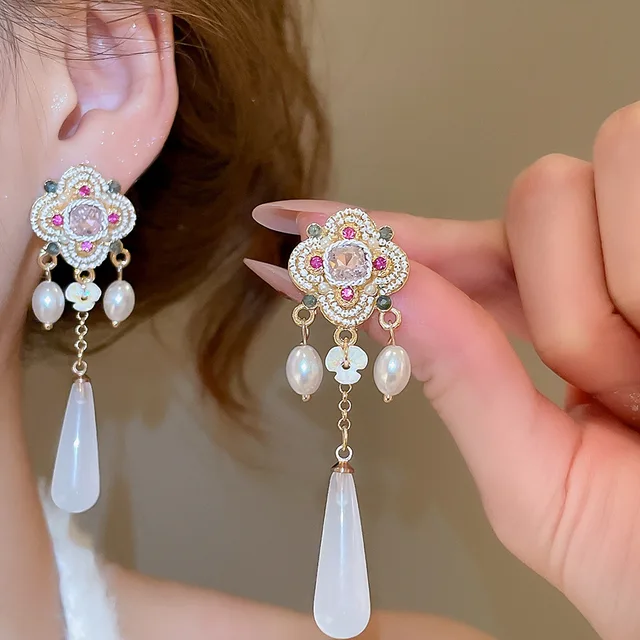 Silver Needle Super Sparkling Diamond-Crusted Pearl Flower Resin Drop Light Luxury Elegance Wholesale Stud Earrings for Women