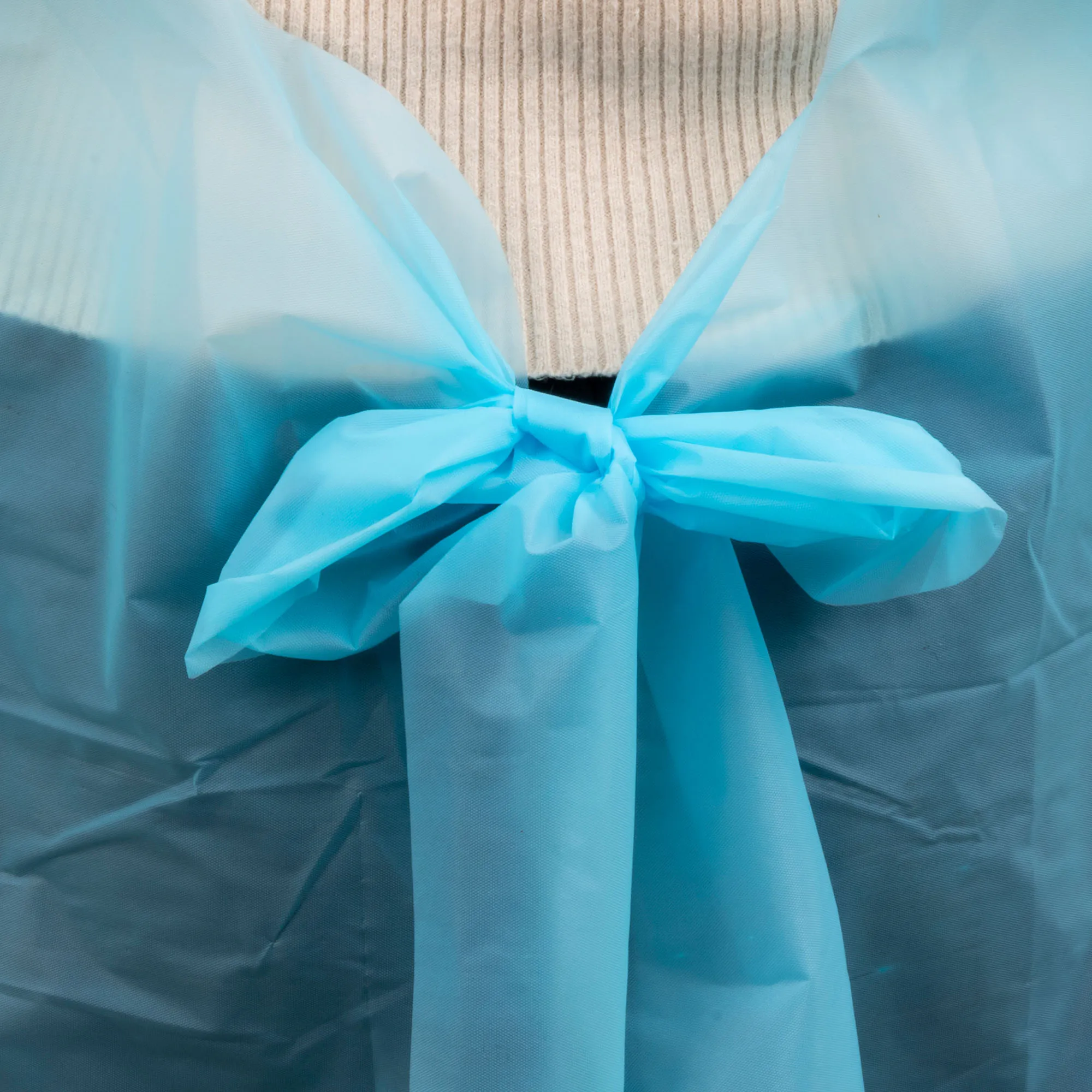 isolation gown-back tie.jpg