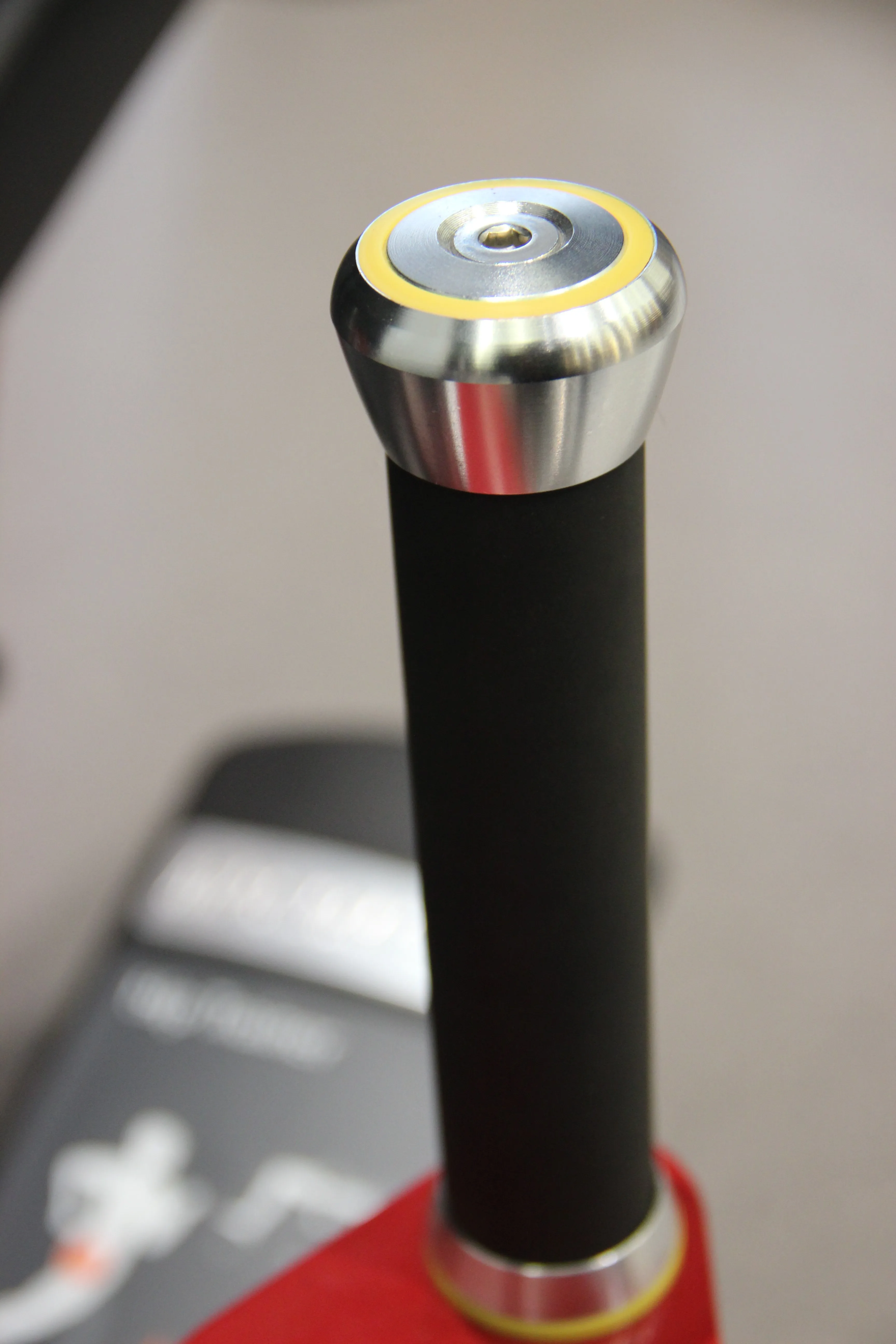 フィットネスプレート搭載ヒップスラスト機グルートスラスト装置