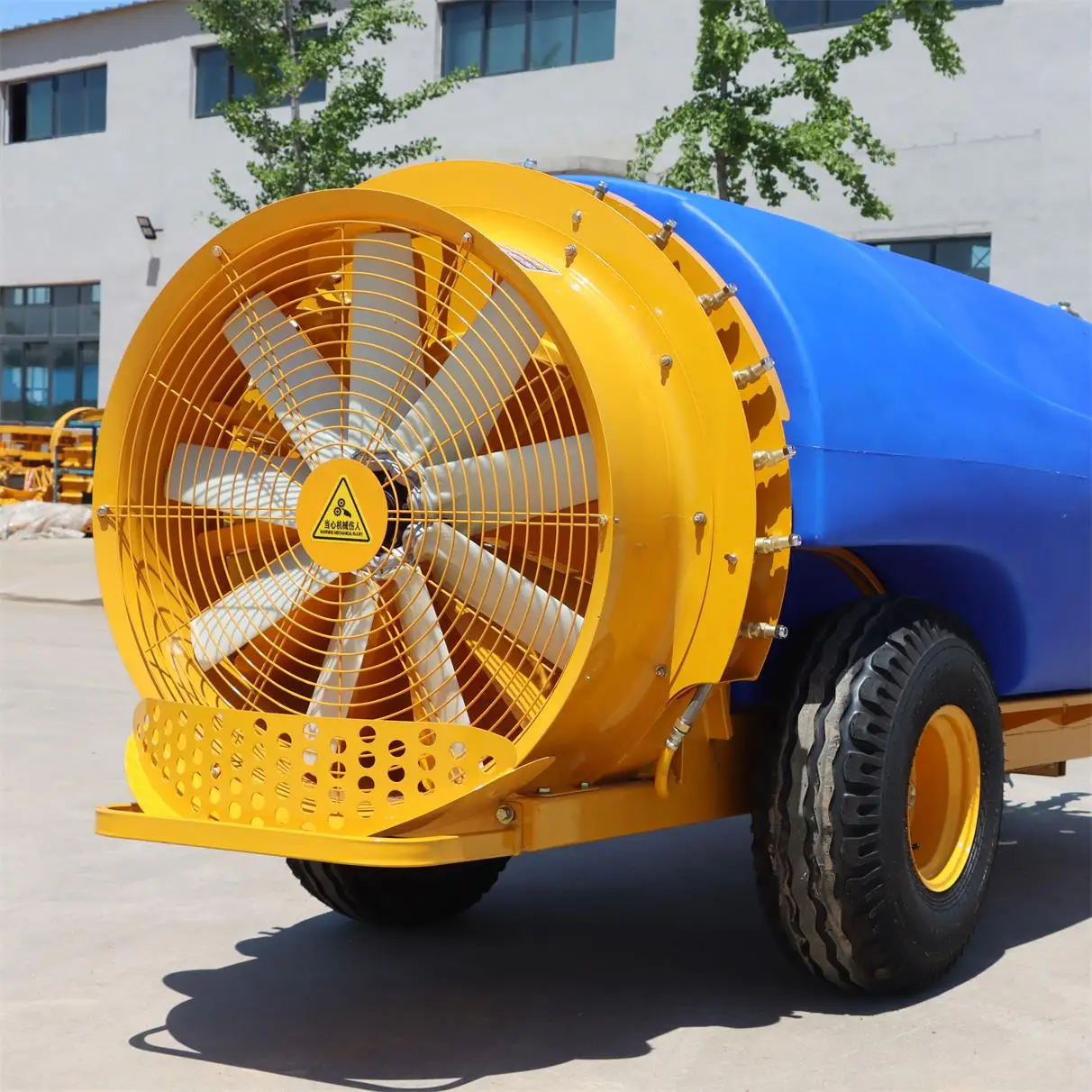 Trailed Type Turbo Atomizer Sprayer 2000 Liter 80 cm