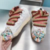 สีขาว