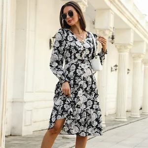 A V-neck floral print long-sleeved dress for women in autumn
