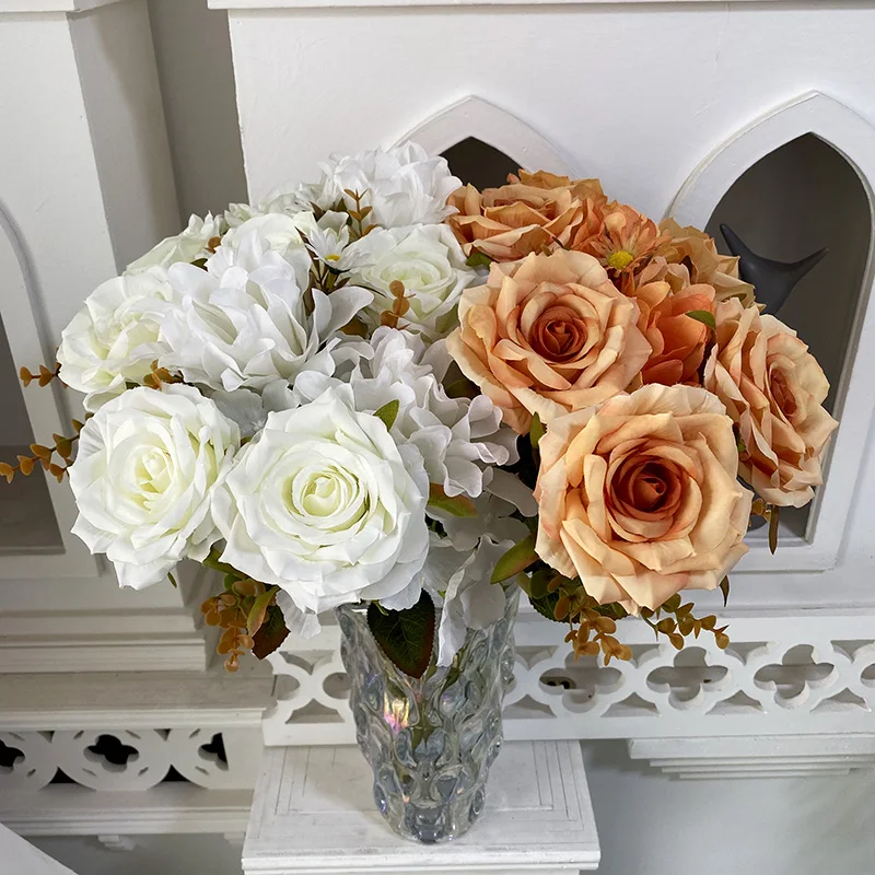 Skep 'n Bemind Val Sentrystuk met Hydrangea Sylkeblomme