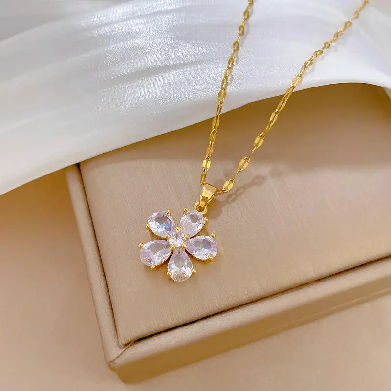 Flower Pendant Necklace