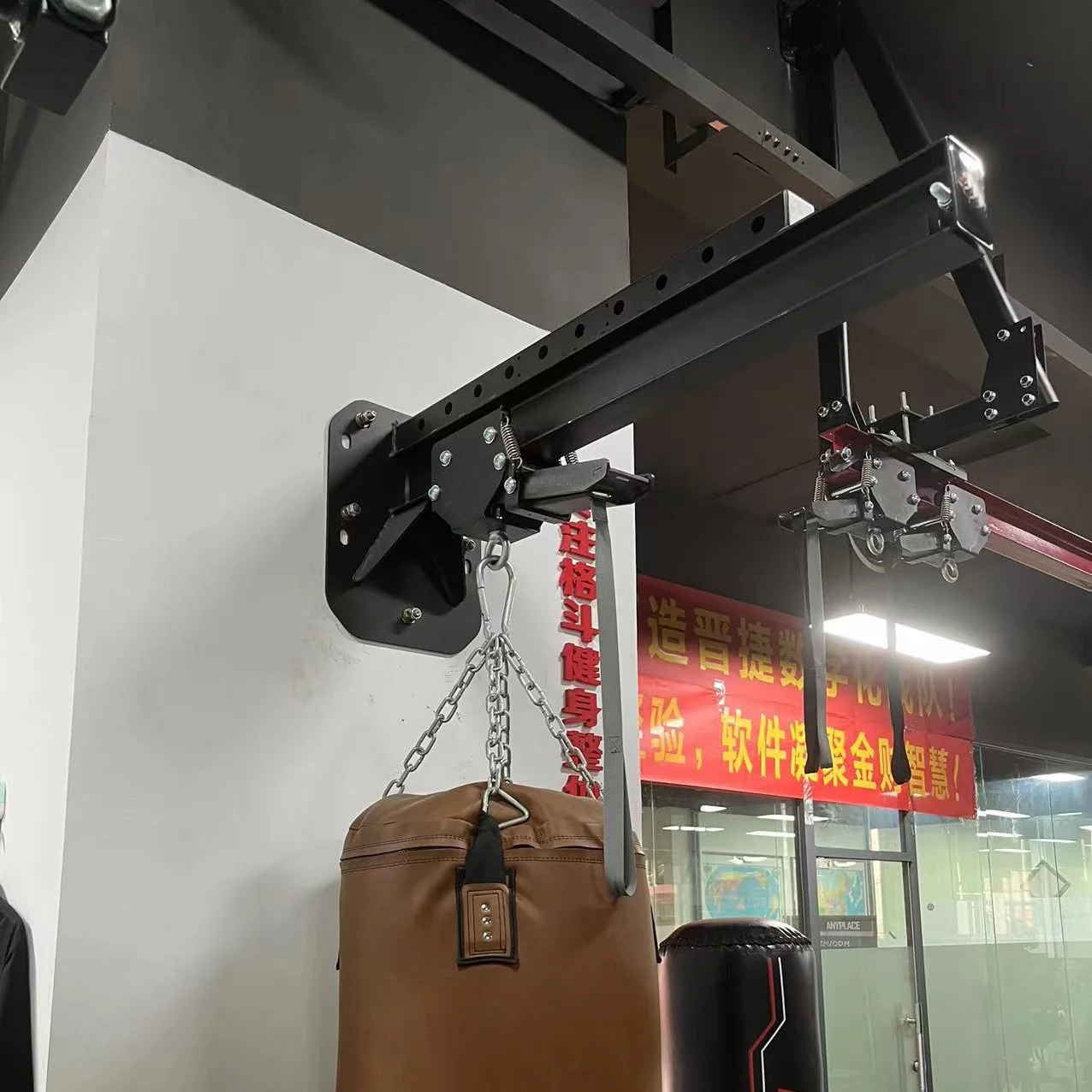 Wall Mount Punch Bag Bracket Steel Hanging Boxing Bag Pull Up Bar