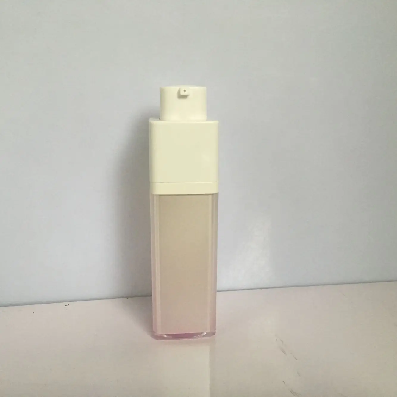 Empty 15ml 30ml 50ml Frosted Cream Cosmetic Lotion Resistant Luxury Plastic Acrylic Airless Pump Bottle With Pump