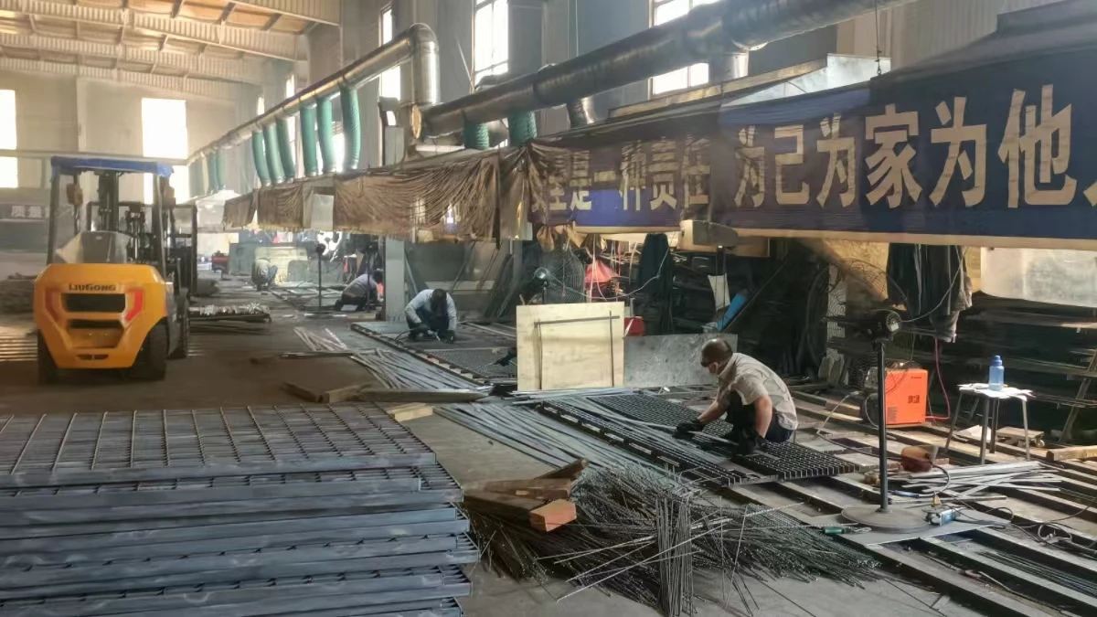 Xingbei Automatic Cleaning Steel Paddle Grating Honeycomb Anti-Rust Serrated Steel Deck Grating Made Carbon Steel Trench Drain