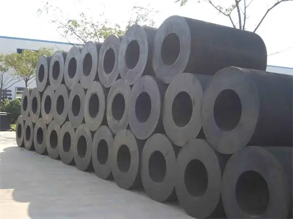 Extruded Dock Fender EPDM B/c/w Shape Rubber Fenders Cylindrical Rubber Fender
