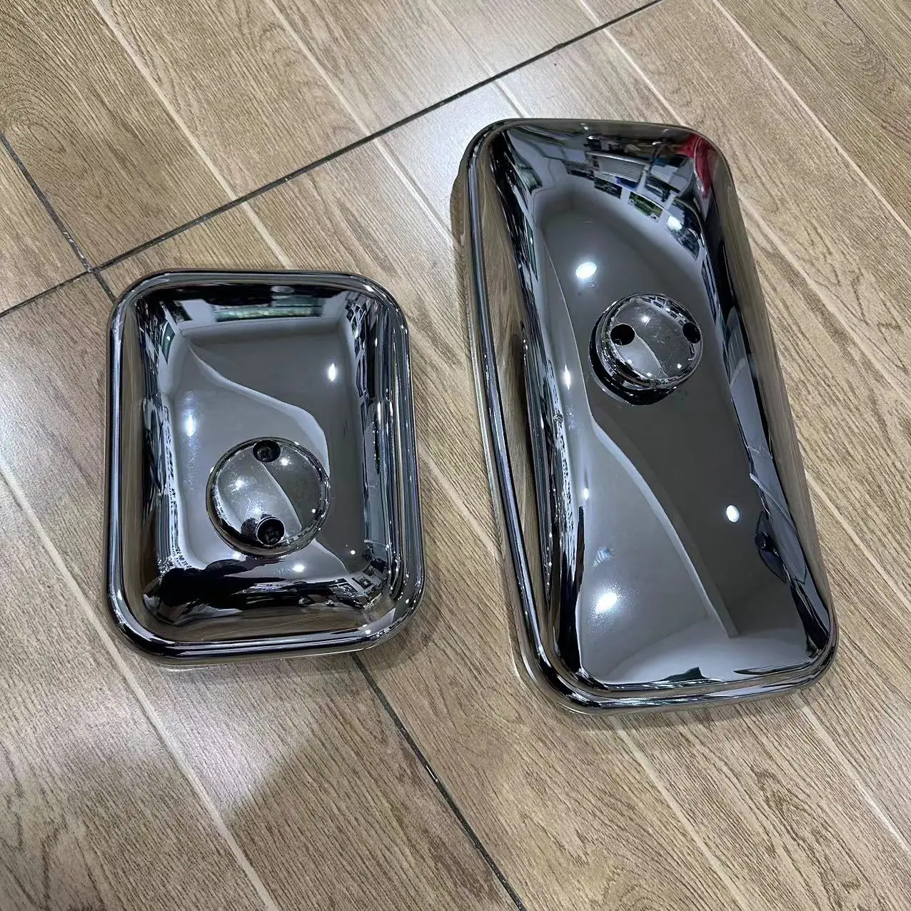 GHCD New Product/high Quality /factry Price Japanese Truck HIN 300(wide) New Chrome-plated  Mirror Cover