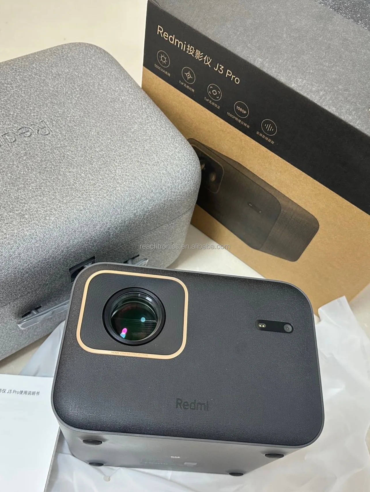 Xiaomi Redmi プロジェクター3 1080P ほぼ新品 Xiaomi Redmi 3 Pro Projector - 470 Lumens, 1080P Smart