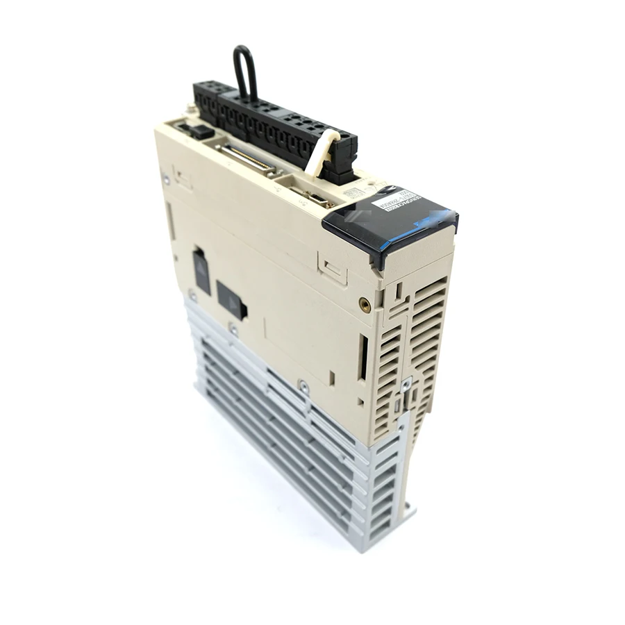 Brand New and Genuine with Good Quality Brake Control Board YASKAWA SGD7S-2R8A00A002 for Industrial Machine