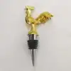 Tappo per bottiglia a forma di gallo dorato