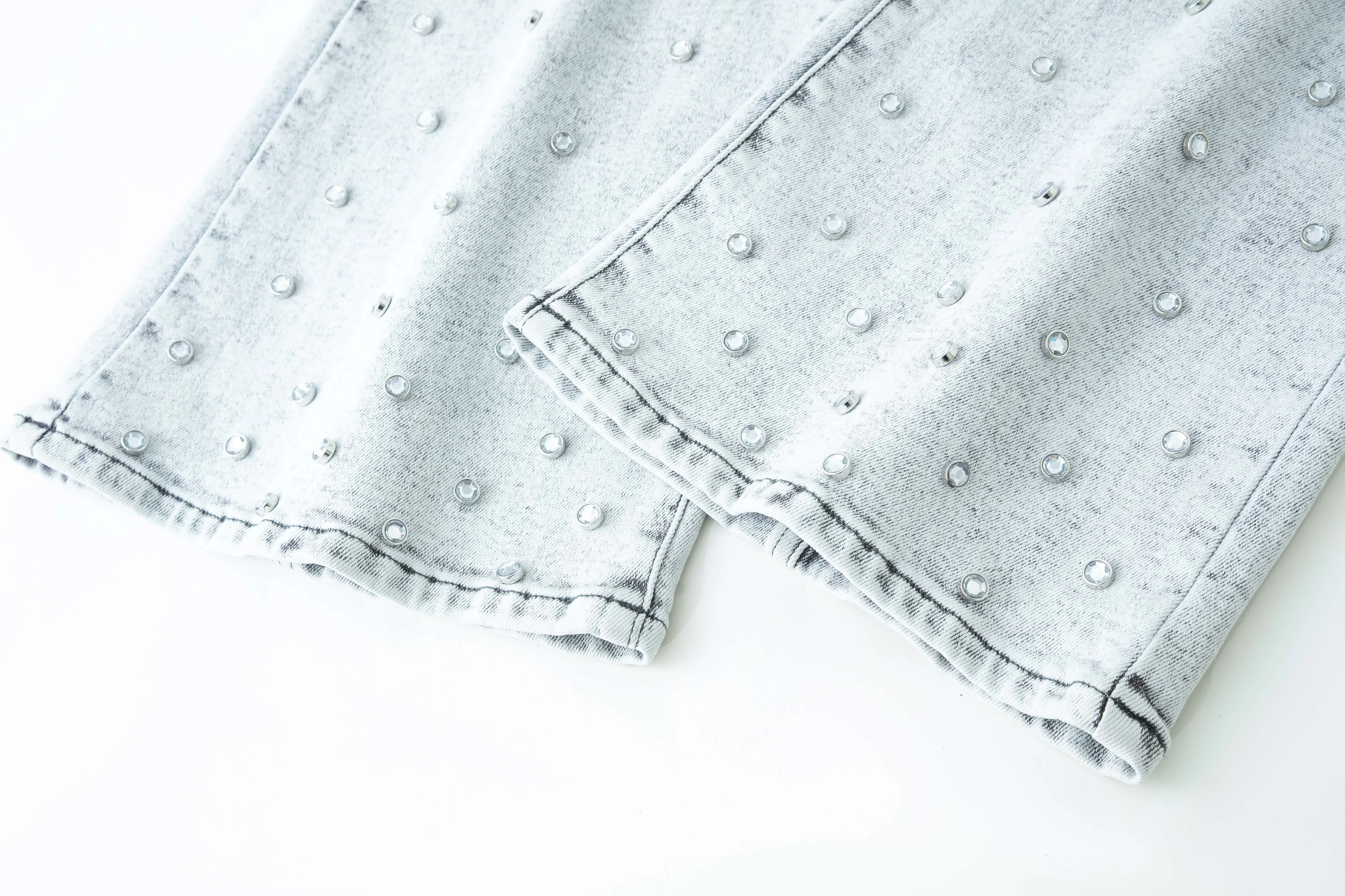 Manufacturer Washed Rivet Beading Rhinestone Embroidery Flare Jeans Denim Pants Wide Leg Denim Jeans Women's Pants Women Jeans
