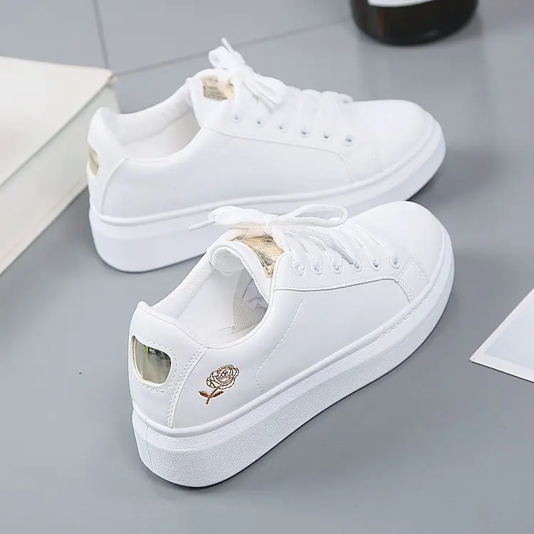 Women's Casual Board Chunky Sports Shoes New White Soft Features Fashionable Sneakers fo