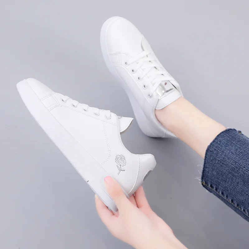 Women's Casual Board Chunky Sports Shoes New White Soft Features Fashionable Sneakers fo aperçu 8