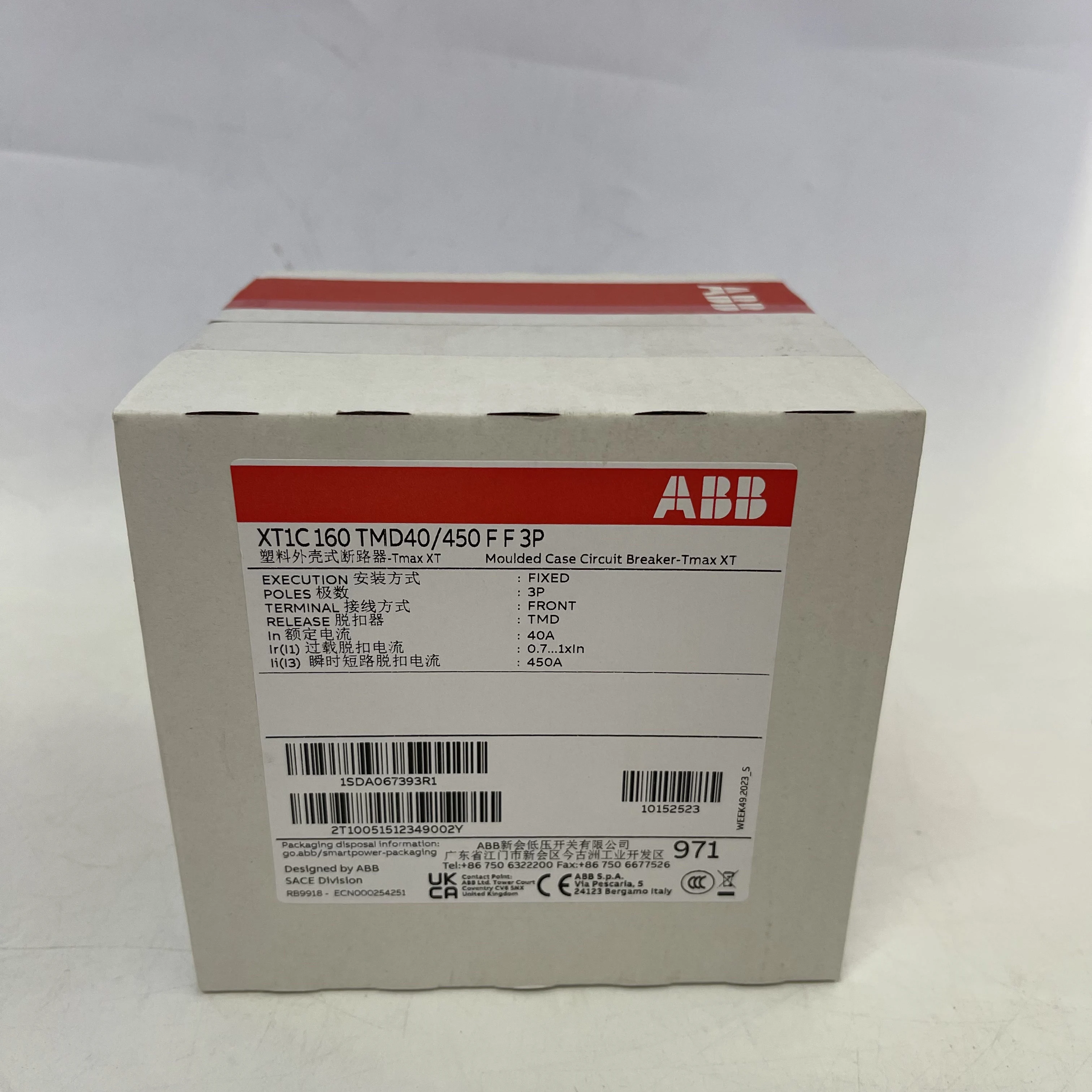 ABB Molded Case Circuit Breaker XT1C 160 TMD40/450 F F 3P