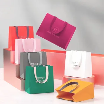 Wholesale Custom Printed Logo Luxury Gift Paper Bag Retail Boutique Shopping Belt Your Own