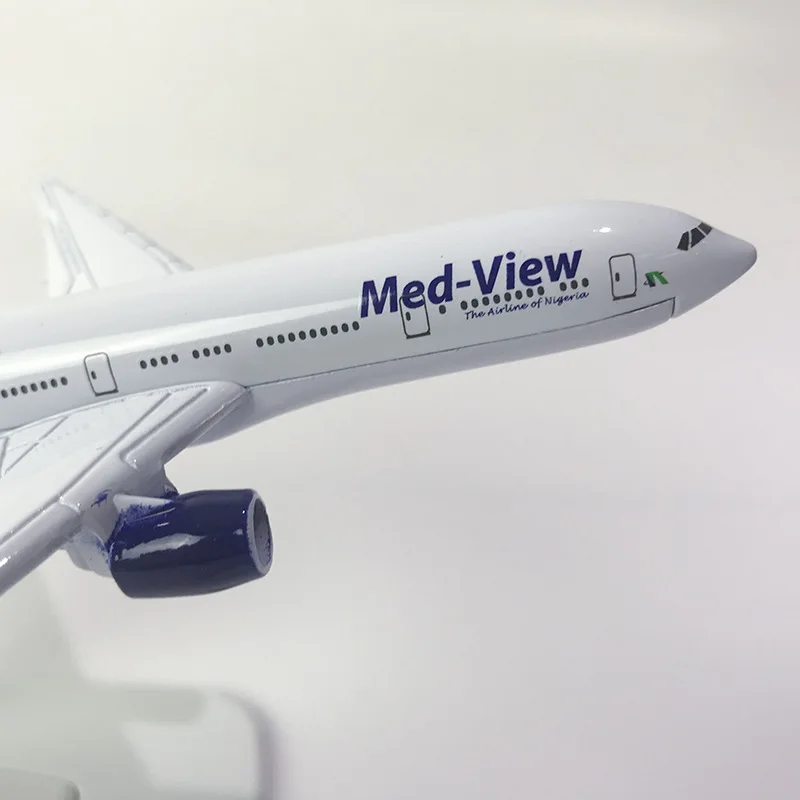 Customized Logo 1:200 Scale Diecast Resin Model Plane Decoration Cargo Airforce Fedex Dhl Airplane Aircraft Toy With Stand