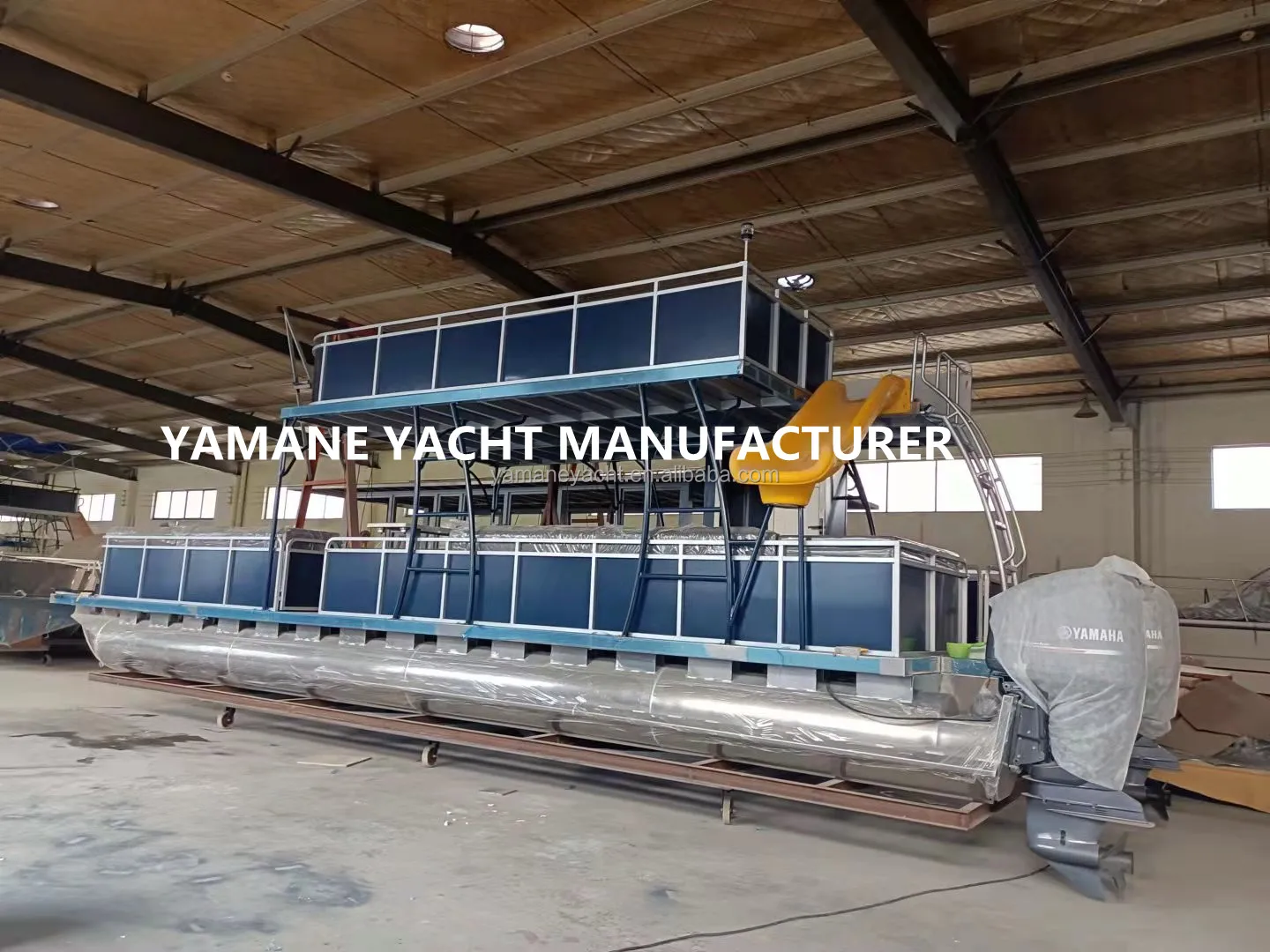11m pontoon boat4.jpg