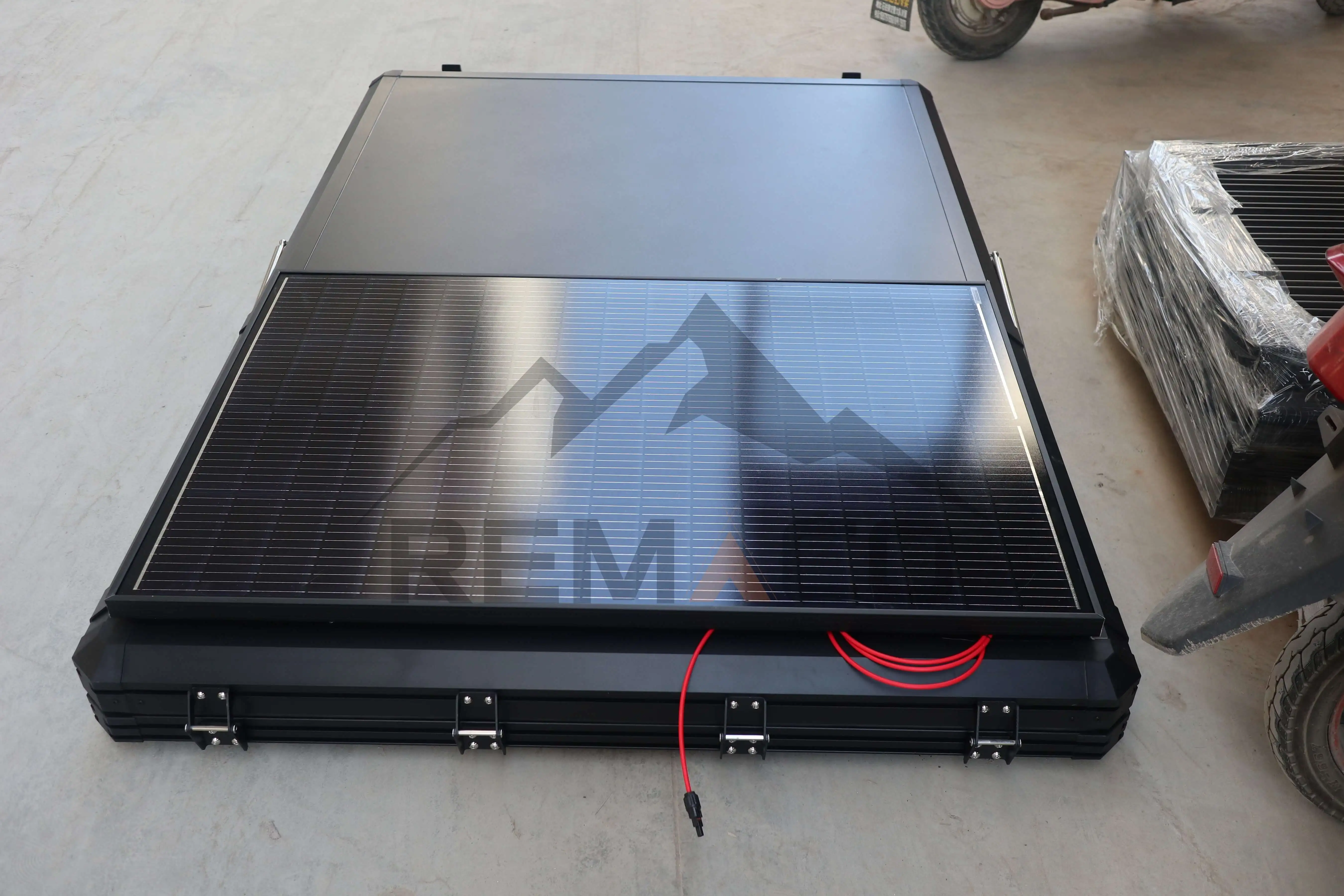 Outdoor Camping Aluminum 4person Car Rooftop Tent Hardshell Rtt