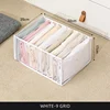 Caja organizadora de camisetas y camisas blanca de 9 compartimentos.