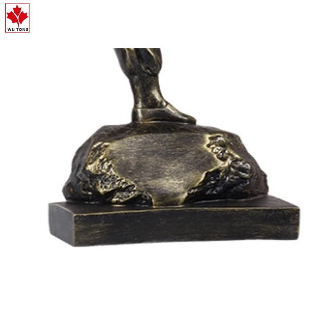 Custom Resin Kung Fu Star Bruce Lee Statue for Collection