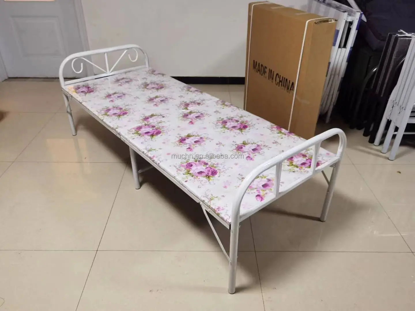 Modern White Metal Foldable Bed Frame - Compact & Multi-purpose Design ...