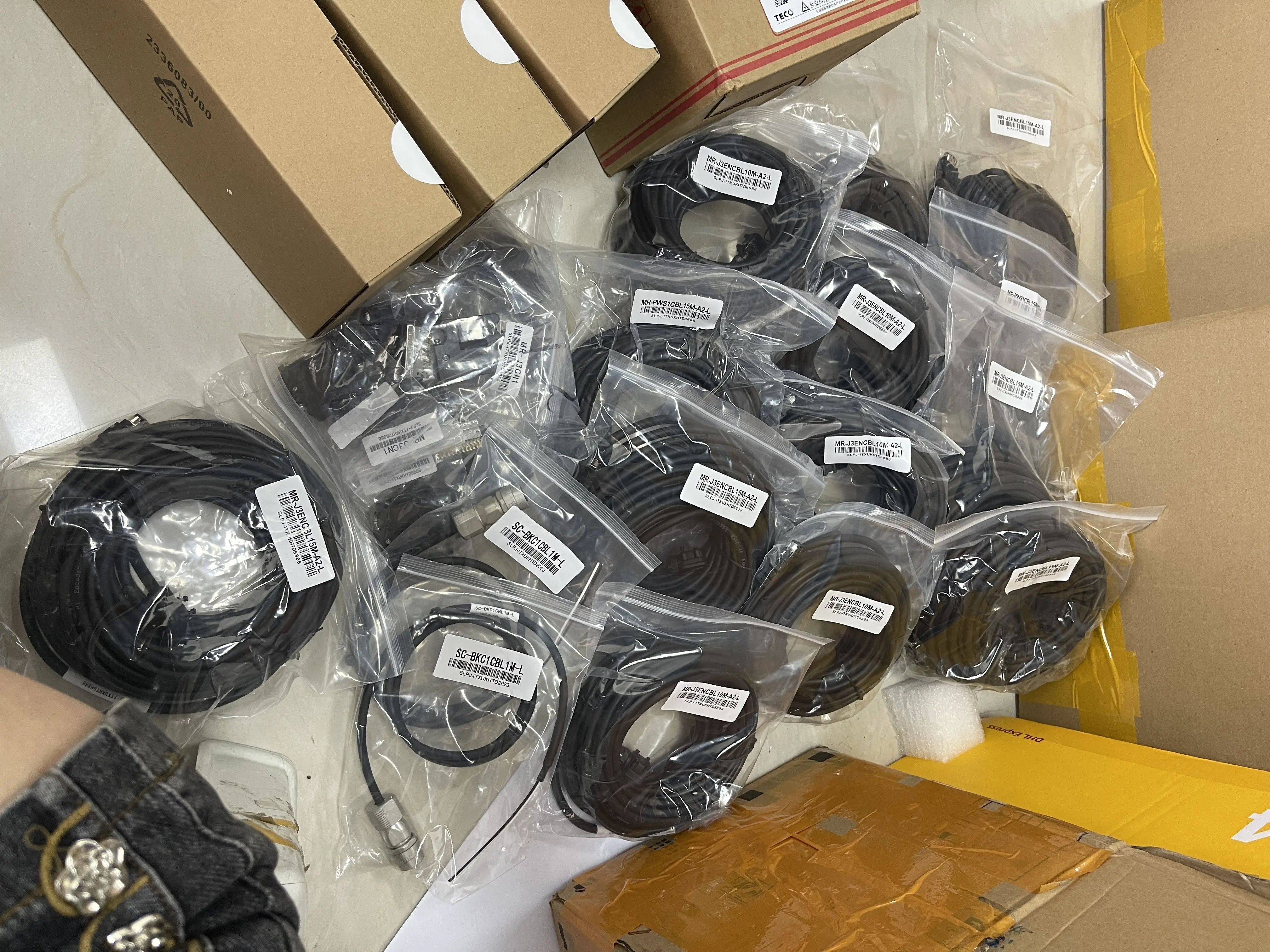 Yaskawa Servo Cable MR-J3ENCBL15MM-A2-L