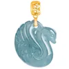 Pendentif cygne d'eau bleue incrusté d'or 18 carats D157