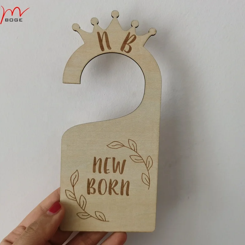 8 Baby Hangers/dividers Arrange Clothes By Age Animal Themed And Wooden