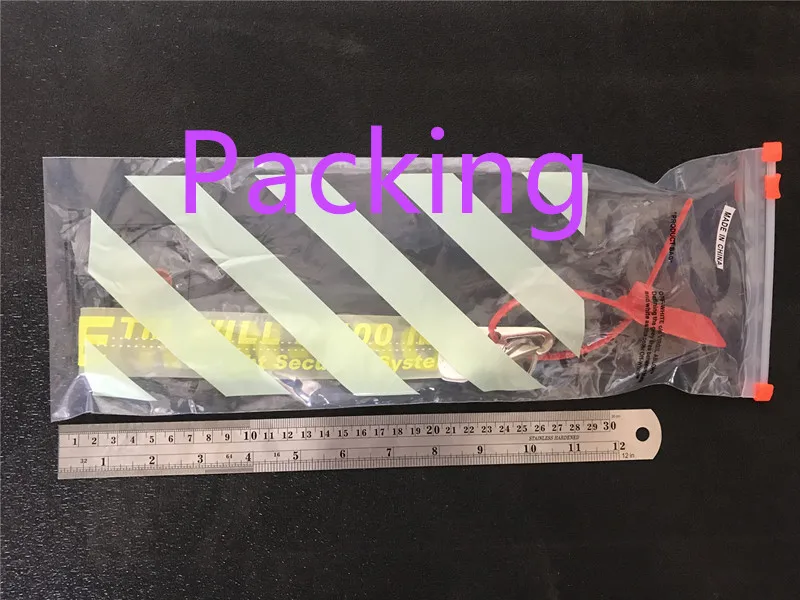 Low MOQ o ff white keychain lanyard