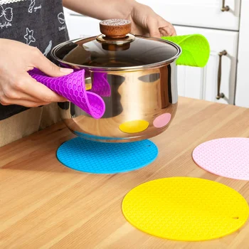 Silicone Pot Holder and Oven Mitts Heat Resistant Mat Multipurpose for Home  Use