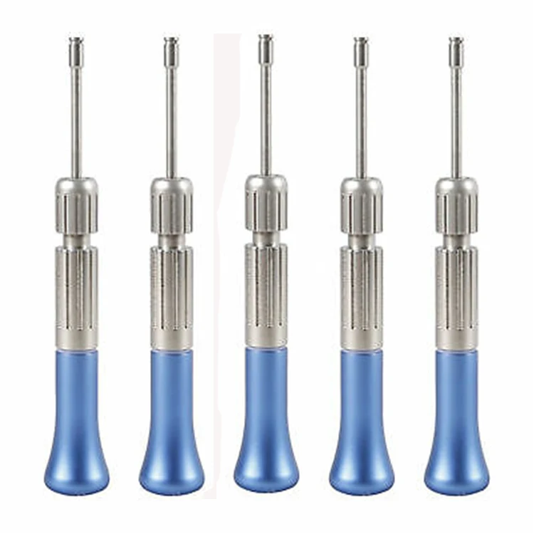 Ортодонтический металлический кронштейн с микроручкой для зубного импланта