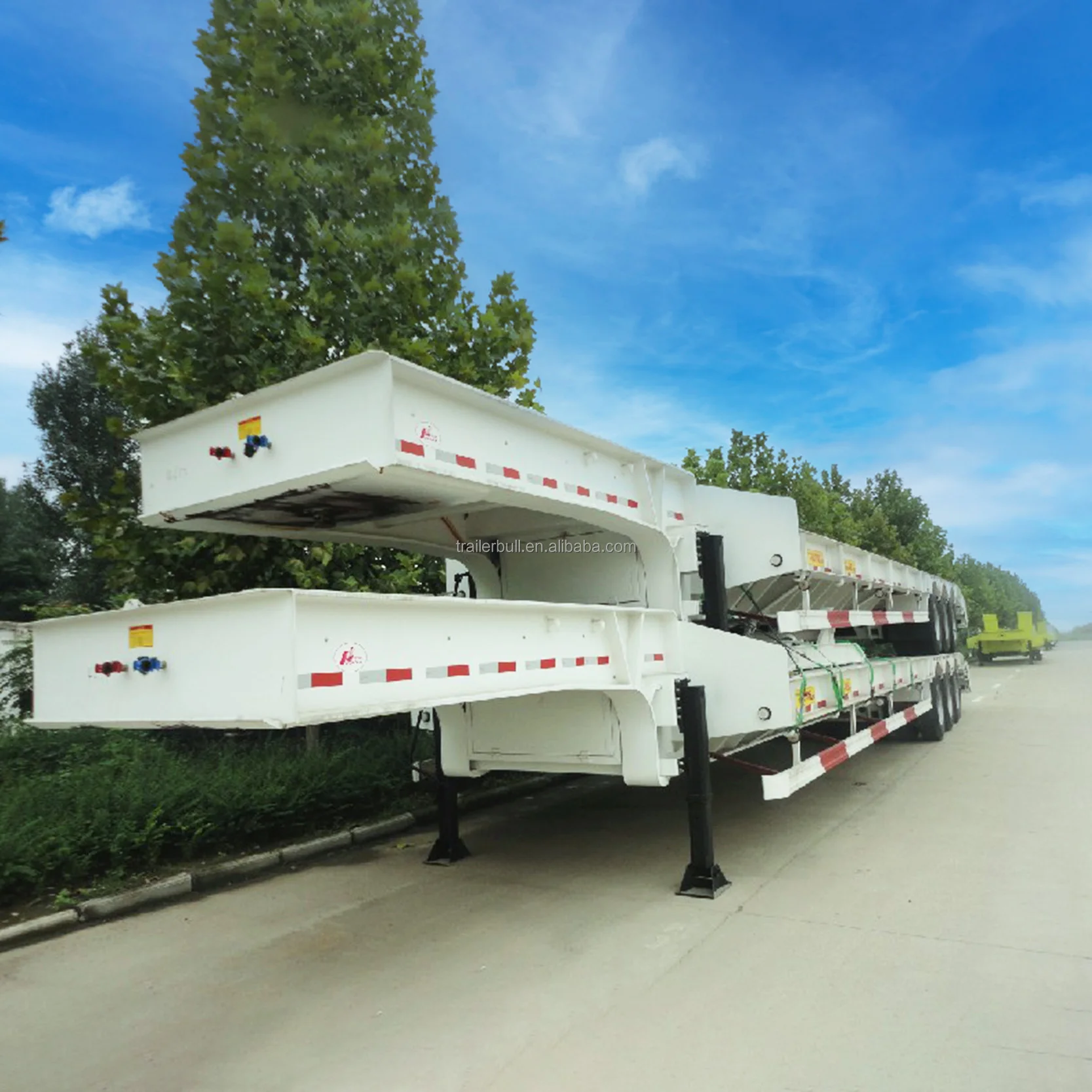 14m 60T Capacity 3 Axles Fixed Gooseneck FGN Low Bed Semi-Trailer with 10m Cargo Deck for Crawler Machine Transit
