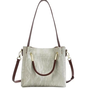 Wholesale 2026 Fashion Luxury Designer PU Tote Bag for Women Cute Handbag with Chain Decoration for Spring Summer Winter