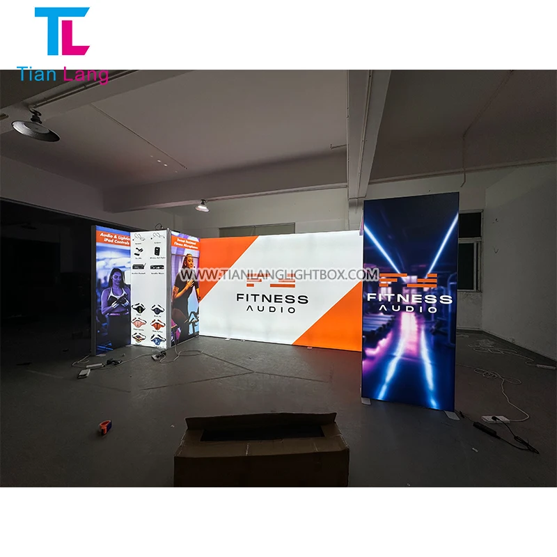 תצוגה ייחודית ומודרנית עם מסגרת אלומיניום קלה להתקנה, חומה מאורה לשימוש חוזר בתערוכות מסחריות