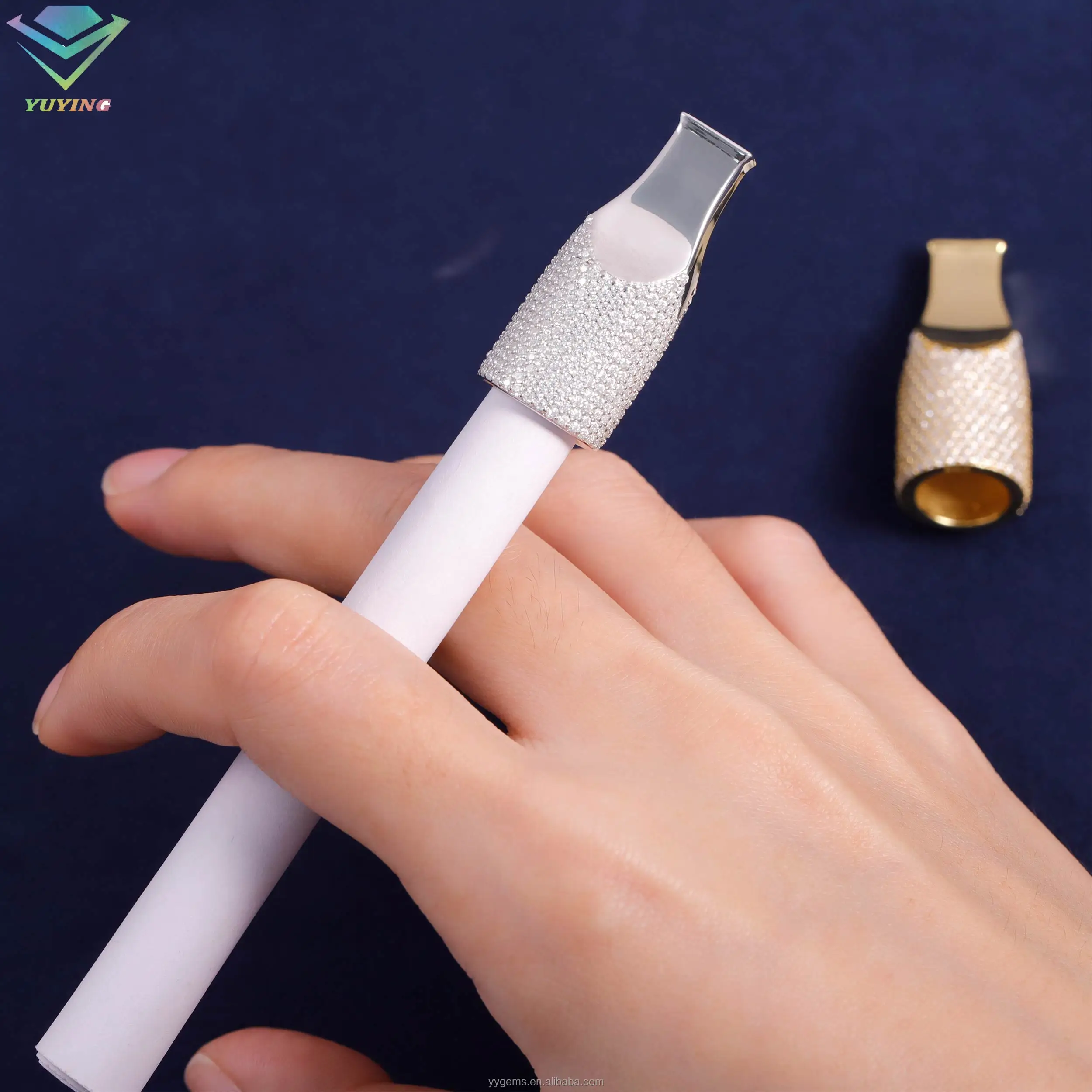 Yu Ying Custom Design Silver Material Cigarette Cuban Cigar Holder with VVS  Moissanite Diamond