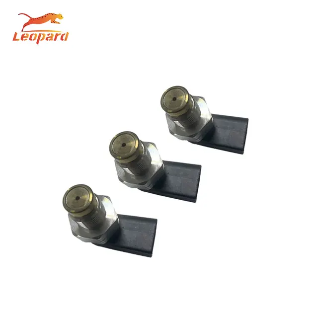 Fuel Pressure Sensor For BMW X3 X5 X6 E46 335d 320d E53 E60 E61 E63 0281002497