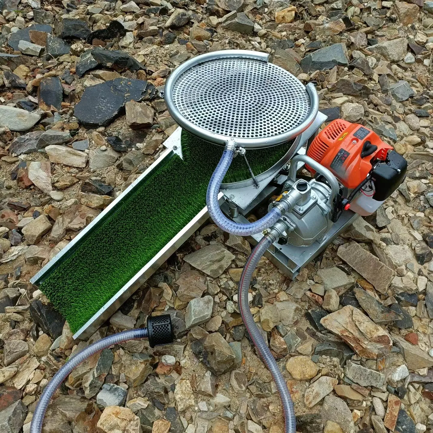 Portable Mini Gold Washing Machine Small Vibrating Sluice Box for Ore New Condition Gold Mining Application