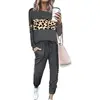 Leopardo gris oscuro