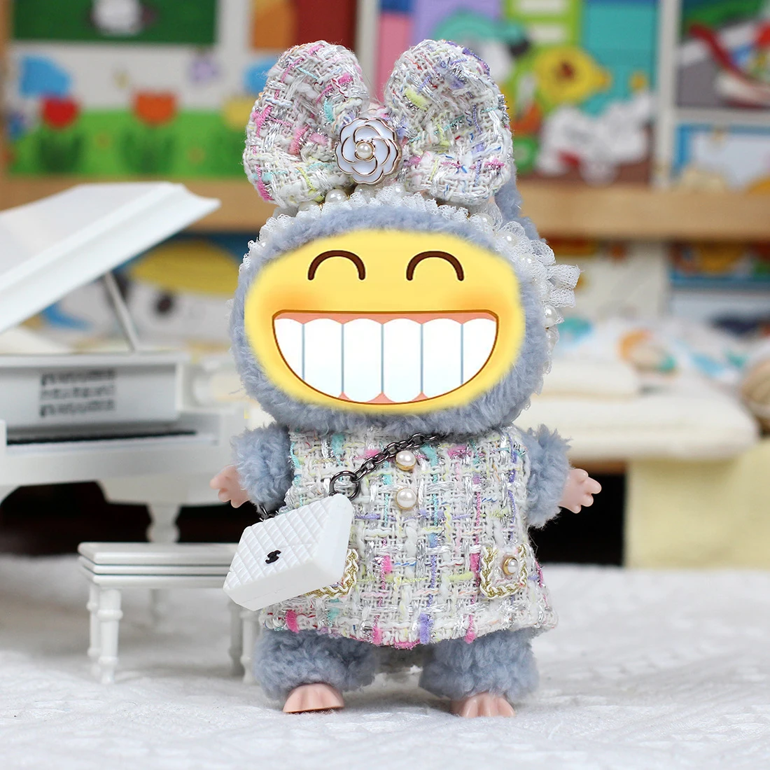 17cm Dolls Clothes for Macaron Labuibui PVC  Dolls Inspired  Animation Boys' Surprise Pull Bag Pendant Gift Cloth Toys