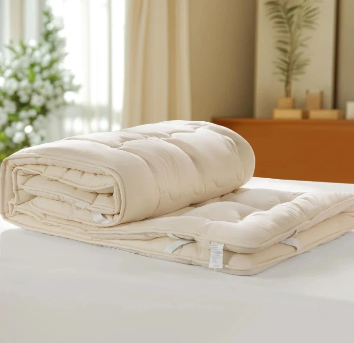 Super Warm Thick Home Sleeping Organic Cotton Fabric Luxury Medium Firm 100% Merino Wool Mattress Topper with Elastic Band