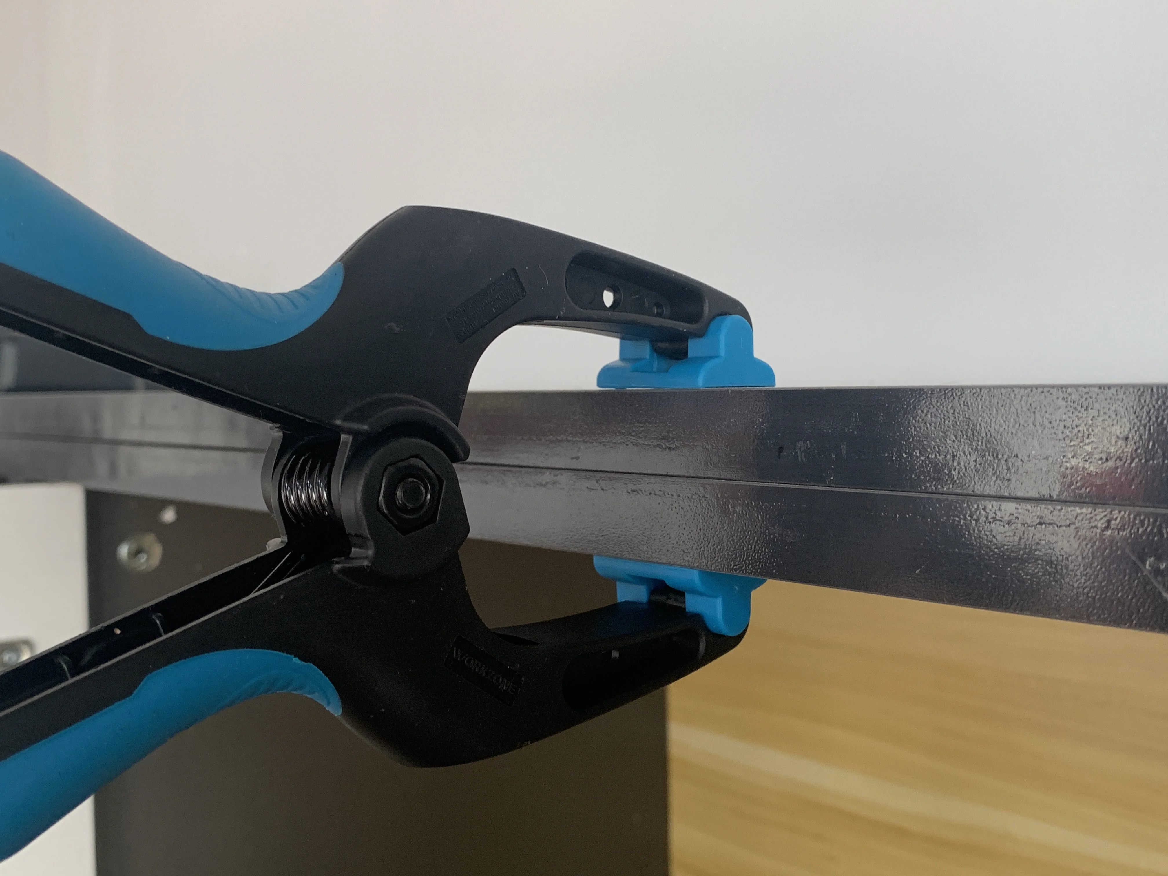 Универсальные пружинные зажимы по низкой цене, пластиковые Пружинные зажимы