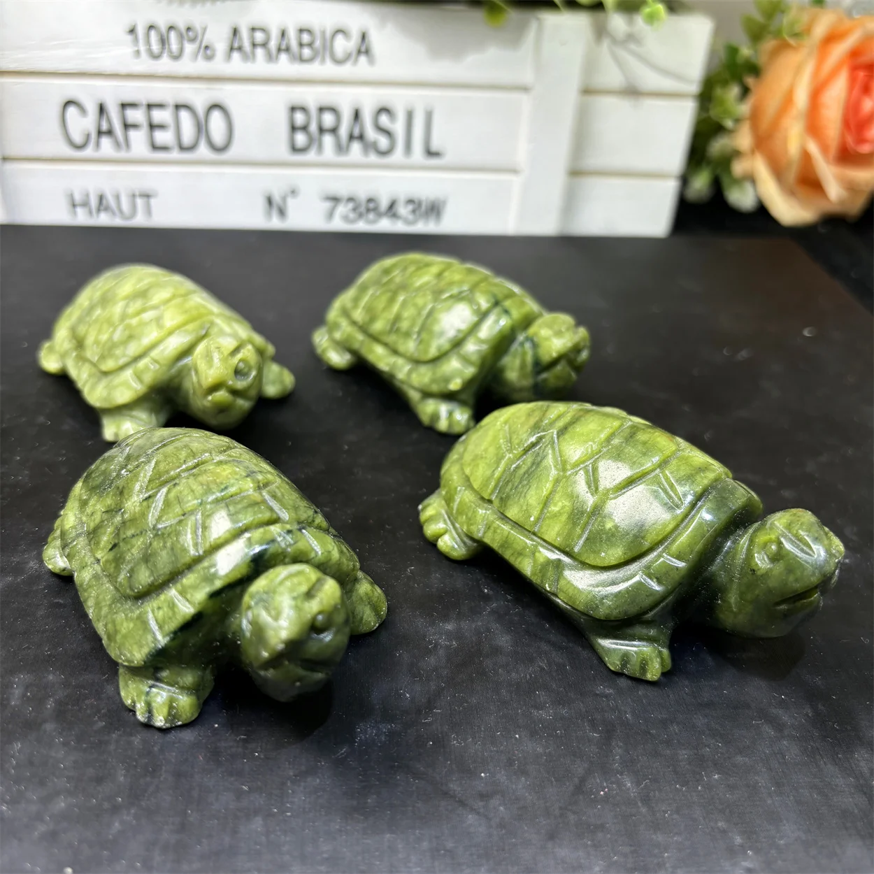 Factory Natural Factory Hand Carving Crystal Crafts Xiuyu Jade Tortoise Crystal Carvings Animals Turtle for Gift